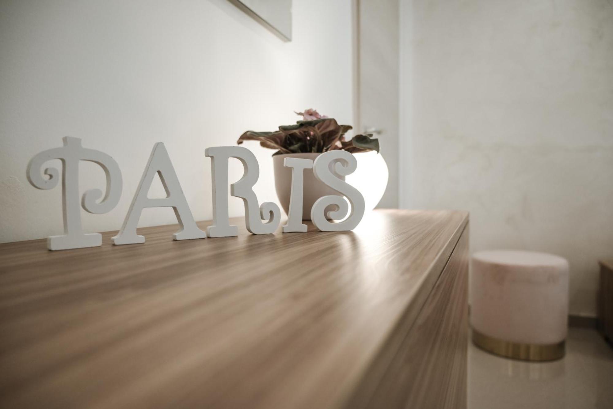 L'Albero Di Giada Apartment Bari Bagian luar foto